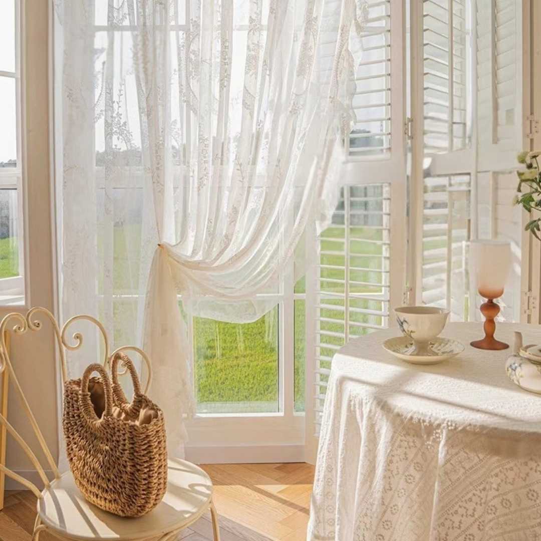 Gardinen im Landhausstil: Wohntrend 2025 - Lightless